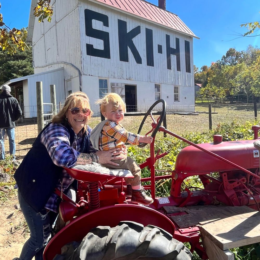 Meet your Posher, Troy